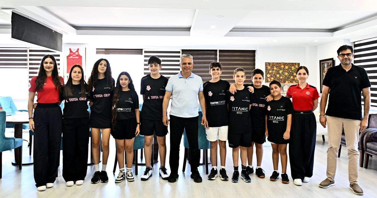 Muratpasa belediyespor squashta kursuden inmiyor LZPmXxGO