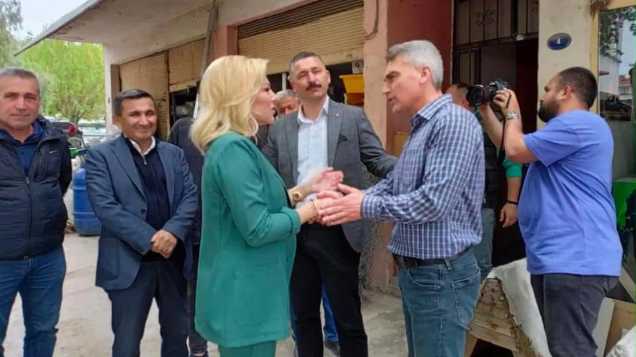 Selcukta tartismali atama akpye basari dilemis chpye destek vermemis 78dT1SMK
